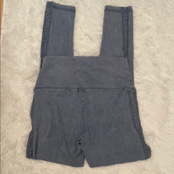 Aerie Blue Stonewashed Chill Play Move Leggings - Picture 2 of 8